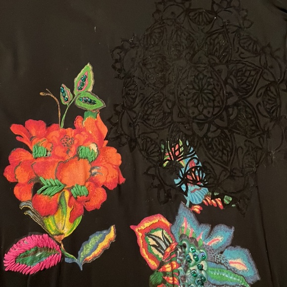 Desigual tunic. Size Large. Black with colourful flowers and embroidery. - Picture 2 of 7